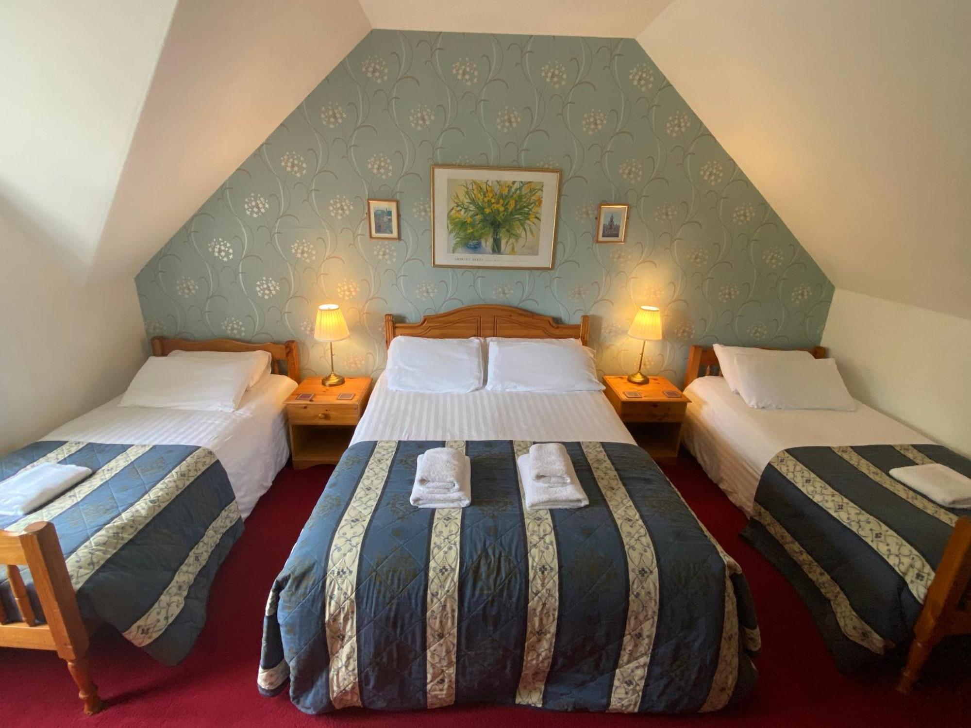 Glenan Lodge Self Catering Tomatin Kültér fotó