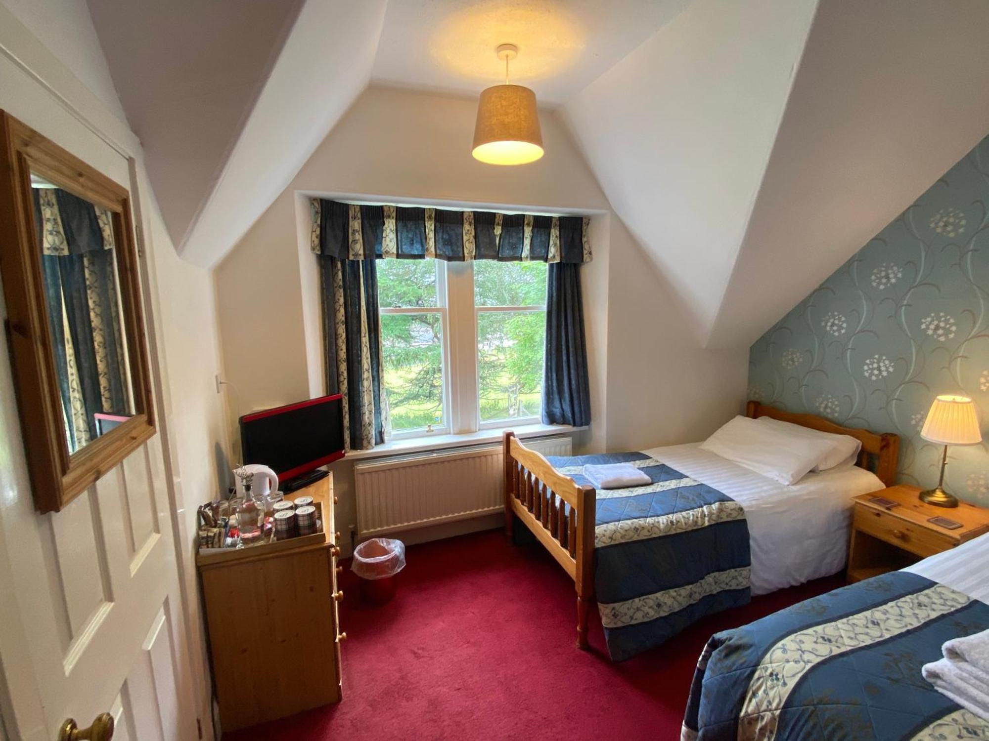 Glenan Lodge Self Catering Tomatin Kültér fotó